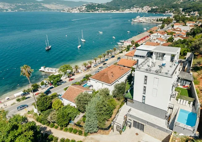 Panoramik Manzaralı Modern Butik Otel – Adriyatik'te Lüks Yatırım Fırsatı